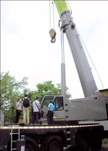 中联重科全新涂装起重机产品惊艳全场，引领重机吊具新潮流